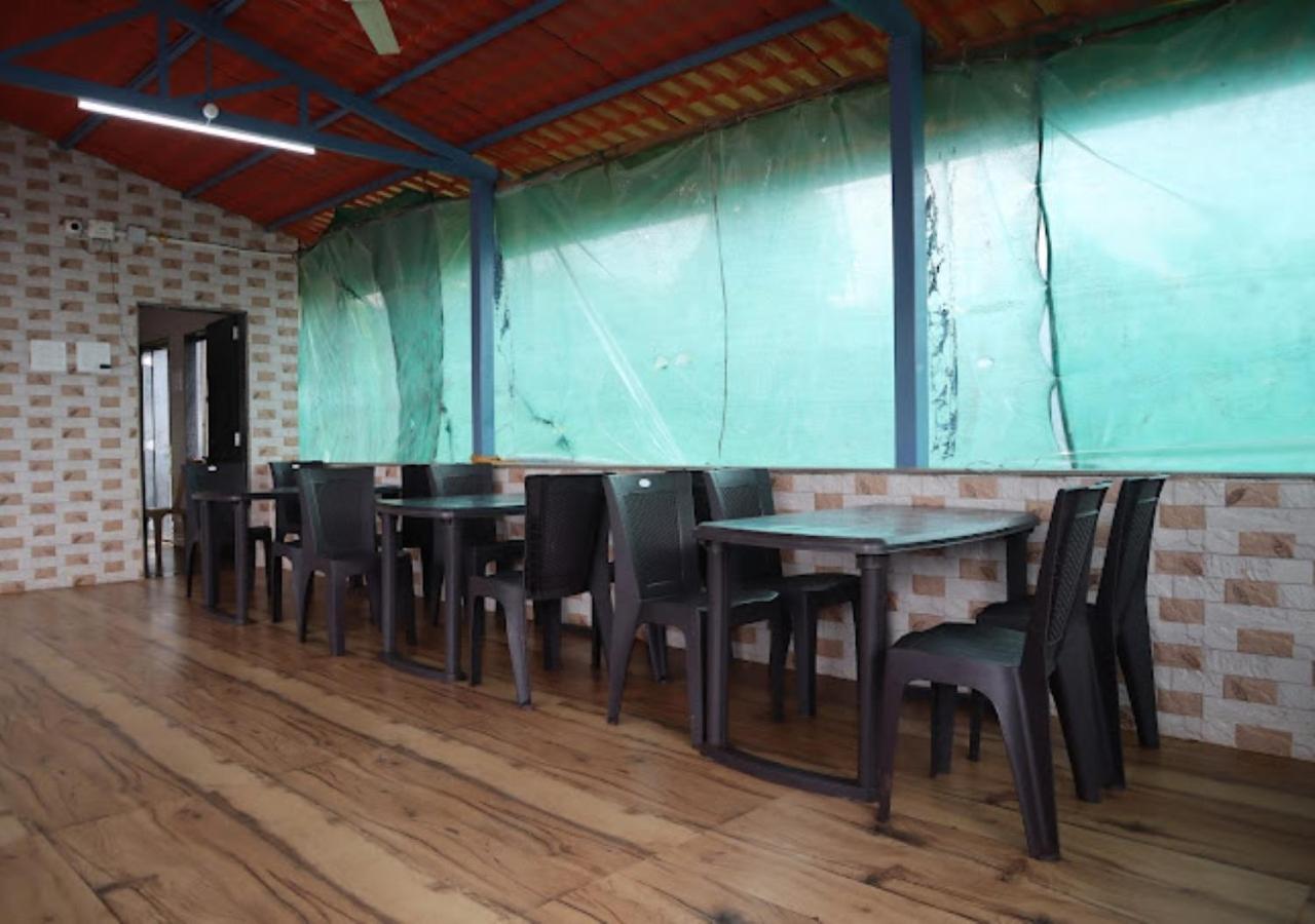 Sea King Beach Resort Ganpatipule Extérieur photo