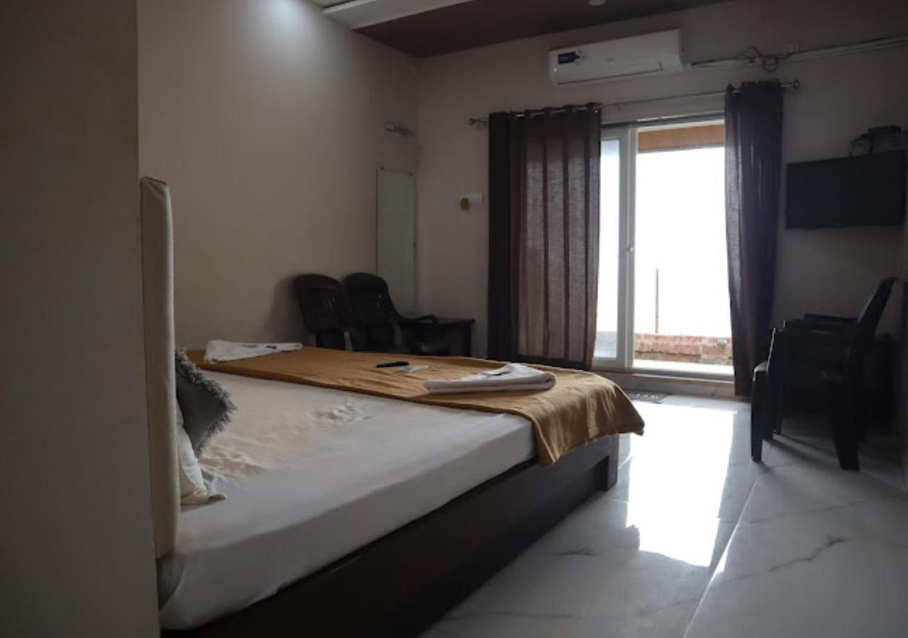Sea King Beach Resort Ganpatipule Extérieur photo
