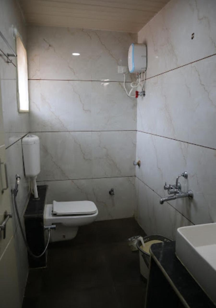 Sea King Beach Resort Ganpatipule Extérieur photo