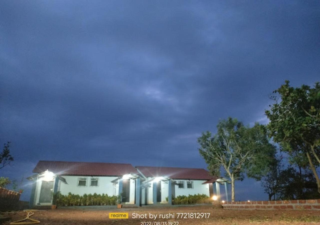 Sea King Beach Resort Ganpatipule Extérieur photo